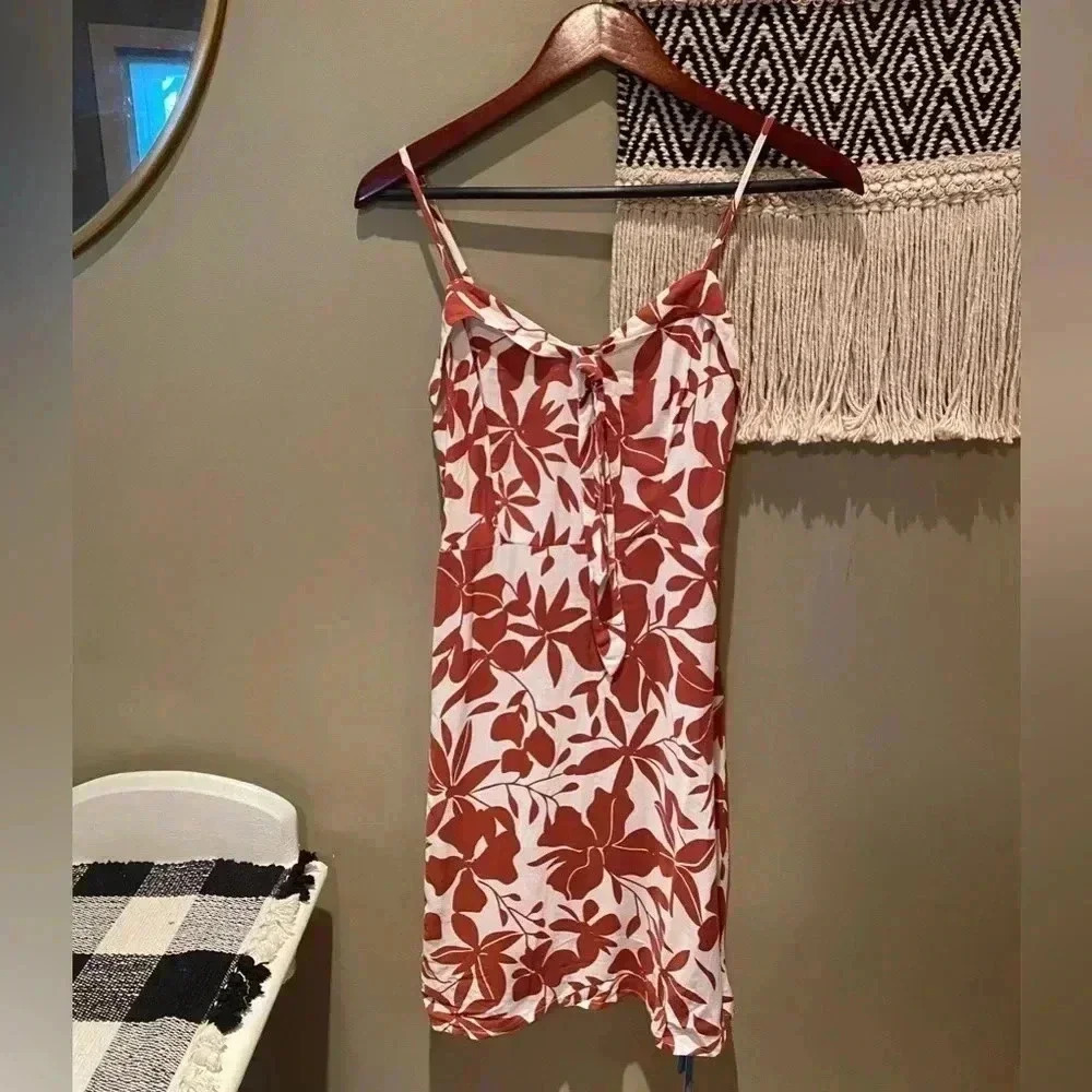 CUPSHE DITSY FLORAL TIE FRONT MIDI DRESS SIZE XS NWT - Picture 7 of 7